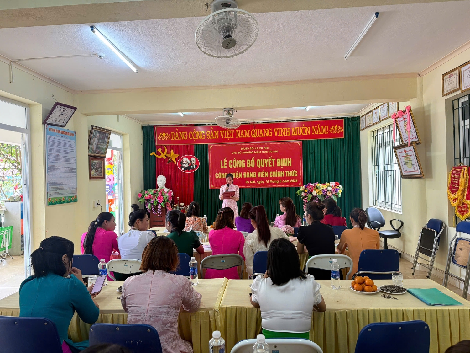 LỄ CÔNG BỐ QUYẾT ĐỊNH CÔNG NHẬN ĐẢNG VIÊN CHÍNH THỨC.